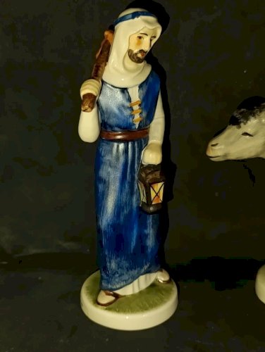 superbe paire de sculpture signée Goebel west germany en bon etat