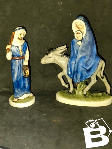 superbe paire de sculpture signée Goebel west germany en bon etat