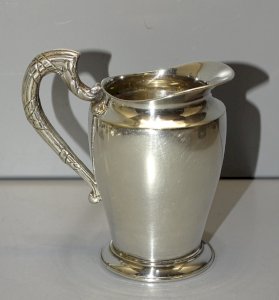 SUPERB SMALL SILVER PLATED CREAM / MILK POT CHRISTOFLE WITH CROSS RIBBON HANDLES