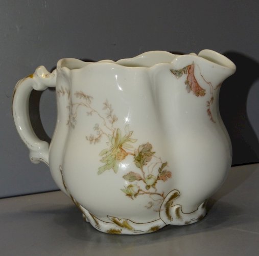 -SUPERBE PETIT POT A LAIT CREMIER PORCELAINE DE HAVILAND LIMOGES  Déco FLEURS  D