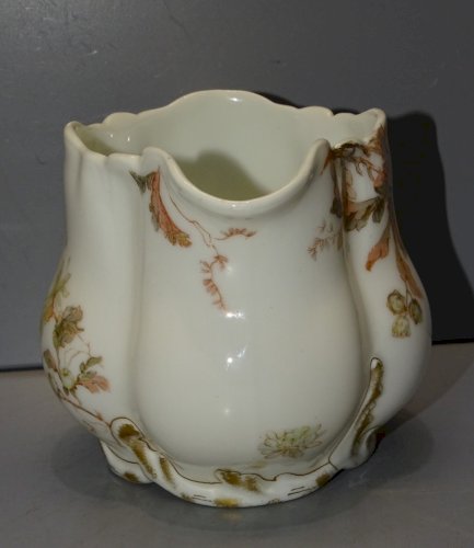 -SUPERBE PETIT POT A LAIT CREMIER PORCELAINE DE HAVILAND LIMOGES  Déco FLEURS  D