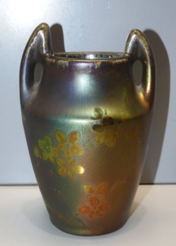 -SUPERBE PETIT VASE CERAMIQUE IRISEE & avec PETITES FLEURS  signé MONTIERES   D
