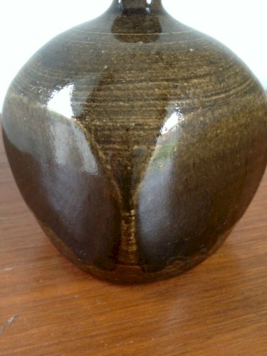 SUPERBE PETIT VASE EN CERAMIQUE SIGNE ANNEES 50 60 