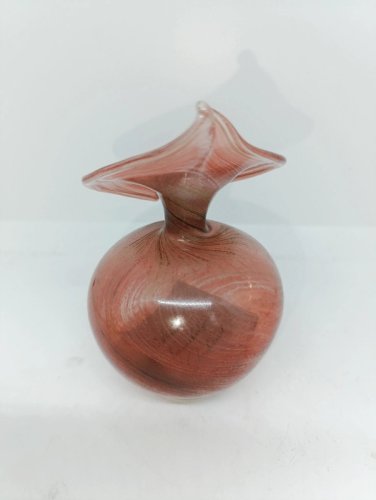 superbe petit vase souffle  portant une etiquette Atelier vasarhelyi glaskunst