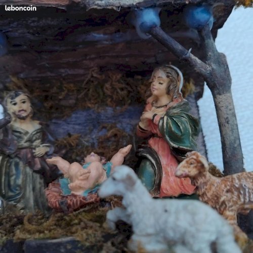 Superbe petite crèche vintage en bois – Années 70