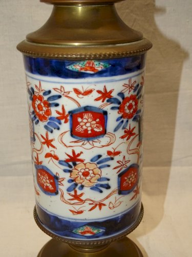 -SUPERBE PIED DE LAMPE A PETROLE PORCELAINE IMARI et LAITON AVEC sa TÊTE     D