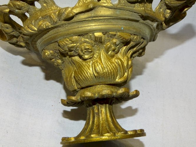-SUPERBE PLAFONNIER en BRONZE à décor de FLEURS et FEUILLAGES JUS GRENIER    D