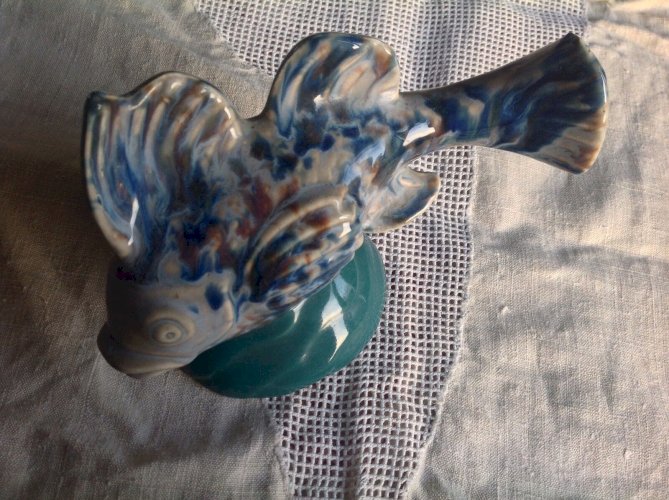 SUPERBE POISSON EN CERAMIQUE ART DECO. TTBE