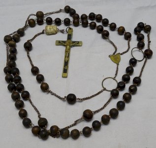 SUPERB ROSARY CROSS JESUS PEARL HEAD OF CHRIST & HEAD OF DEATH BOVINE BONE XIX D