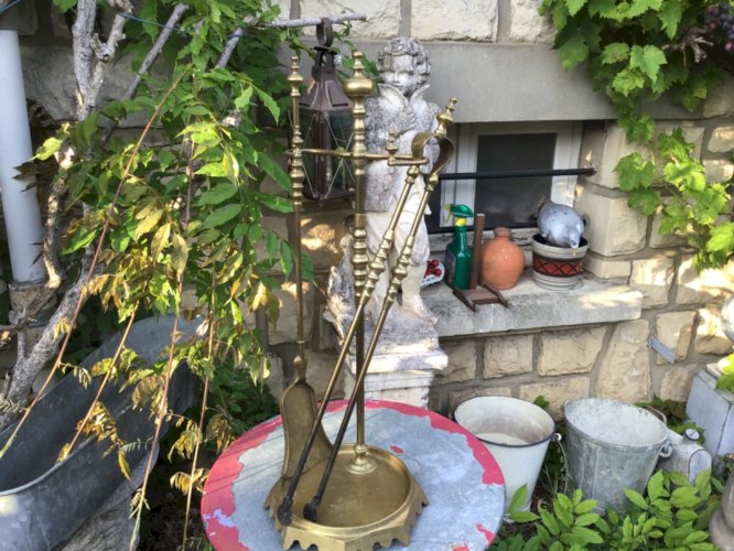 Superbe SERVITEUR DE CHEMINÉE EN BRONZE ou laiton épais d’excellente facture