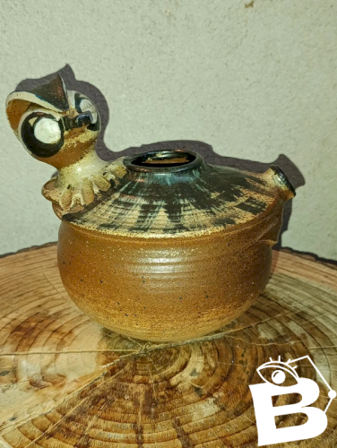 superbe théière en gres de la borne? poignee tete oiseau en bon etat