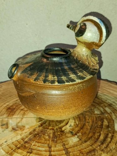 superbe théière en gres de la borne? poignee tete oiseau en bon etat