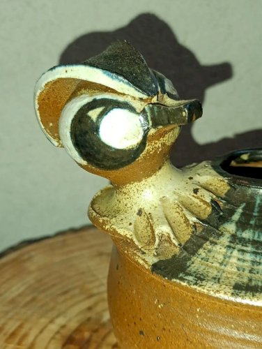 superbe théière en gres de la borne? poignee tete oiseau en bon etat