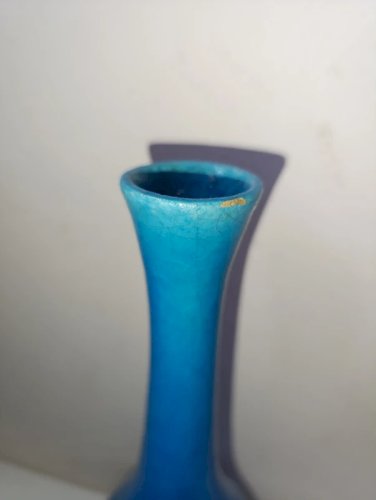 superbe vase bleu premiere partie du 20eme siecle signé Lachenal en bon etat