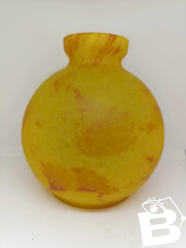 superbe vase boule en verre jaune marmoreen style andre delattre en bon etat