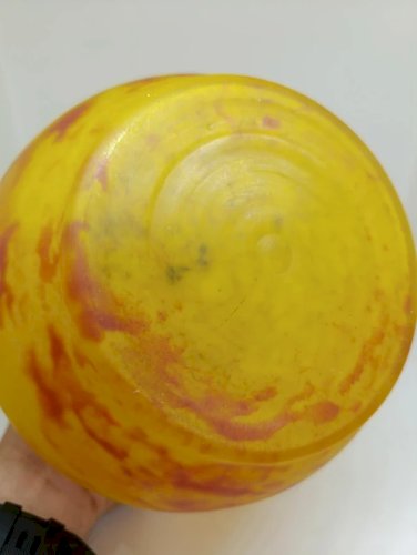 superbe vase boule en verre jaune marmoreen style andre delattre en bon etat