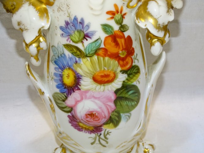 -SUPERBE VASE DE MARIEE PORCELAINE DE PARIS XIXe bouquet fleuri peint dorures  D