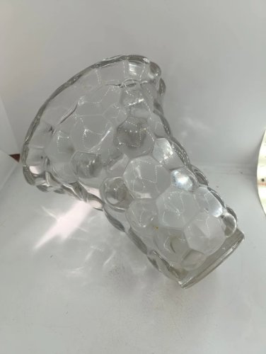 superbe vase en cristal modele nid dabelle de Pierre davesn en bon etat