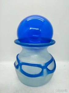 superbe vase italien dit scavo avec boule de verre en bon etat