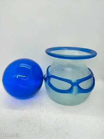 superbe vase italien dit scavo avec boule de verre en bon etat