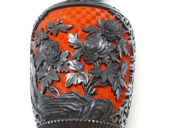 -SUPERBE VASE LAQUE DE CINNABAR LAQUE DE CINABRE ROUGE INTERIEUR EMAIL BLEU   D