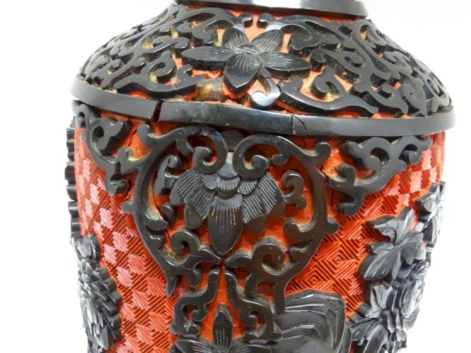 -SUPERBE VASE LAQUE DE CINNABAR LAQUE DE CINABRE ROUGE INTERIEUR EMAIL BLEU   D