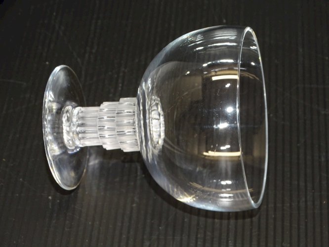 -SUPERBE VERRE A COGNAC CRISTAL Signé R. LALIQUE COLLECTION VITRINE    D