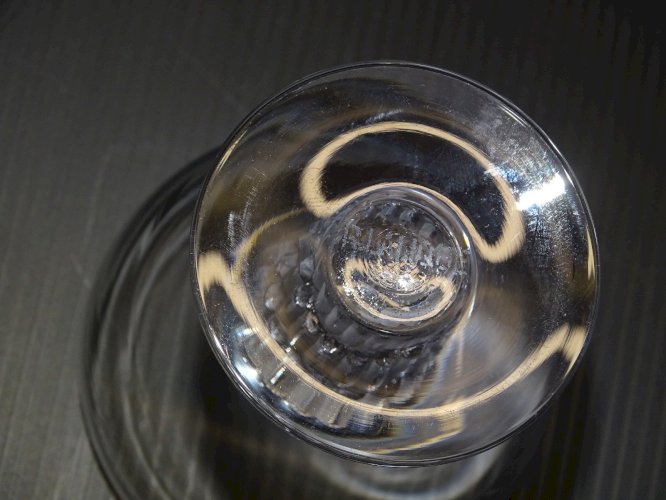 -SUPERBE VERRE A COGNAC CRISTAL Signé R. LALIQUE COLLECTION VITRINE    D