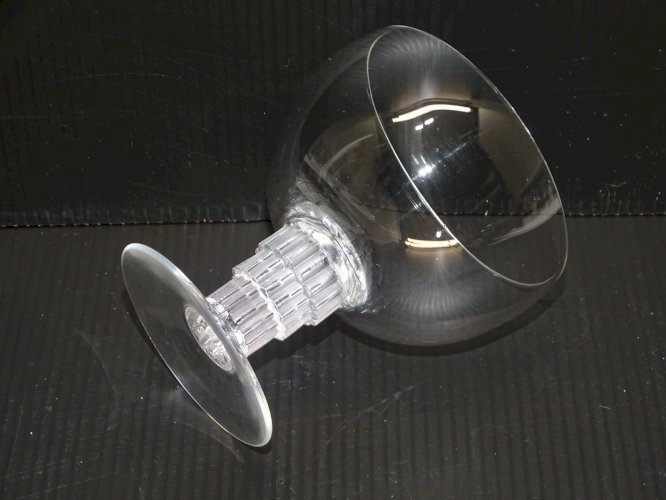 -SUPERBE VERRE A COGNAC CRISTAL Signé R. LALIQUE COLLECTION VITRINE    D