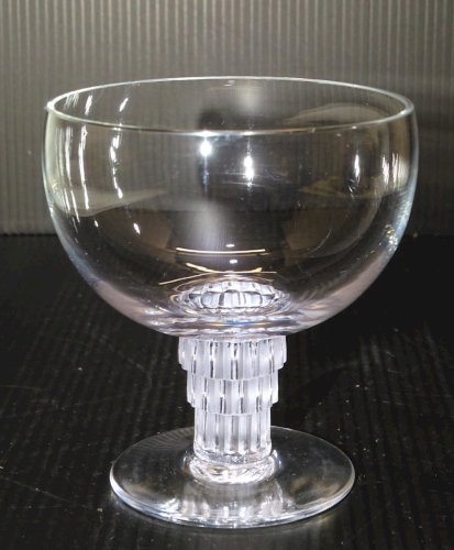 -SUPERBE VERRE A COGNAC CRISTAL Signé R. LALIQUE COLLECTION VITRINE    D