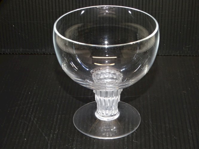 -SUPERBE VERRE A COGNAC CRISTAL Signé R. LALIQUE COLLECTION VITRINE    D