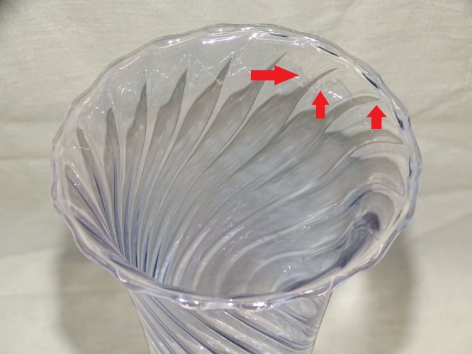 -SUPERBE VERRE A PIED VERRE DE VENISE JOLI PIED TRAVAILLE COLLECTION VITRINE   D