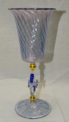 -SUPERBE VERRE A PIED VERRE DE VENISE JOLI PIED TRAVAILLE COLLECTION VITRINE   D