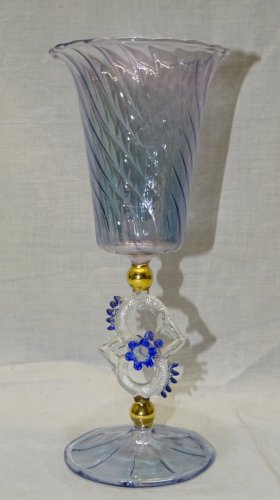 -SUPERBE VERRE A PIED VERRE DE VENISE JOLI PIED TRAVAILLE COLLECTION VITRINE   D