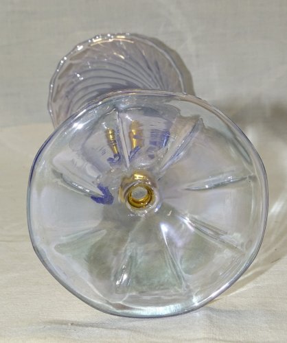 -SUPERBE VERRE A PIED VERRE DE VENISE JOLI PIED TRAVAILLE COLLECTION VITRINE   D