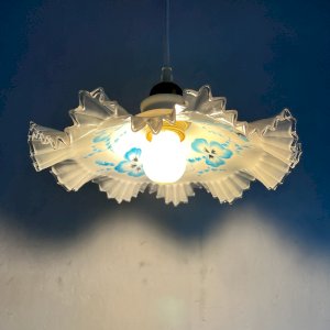 suspension abat-jour vintage opaline blanche et fleurs bleues