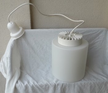 Suspension blanche en opaline Lita