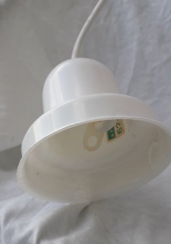 Suspension blanche en opaline Lita