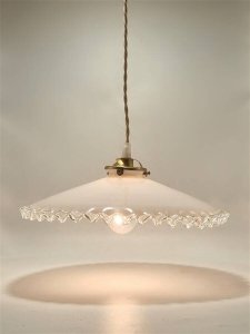 Suspension en opaline blanche