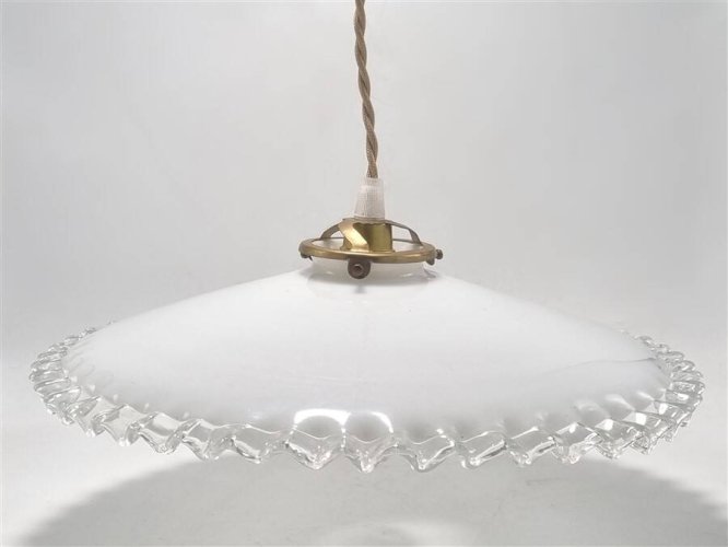 Suspension en opaline blanche