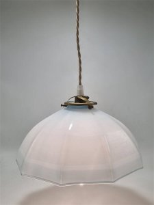Suspension en opaline