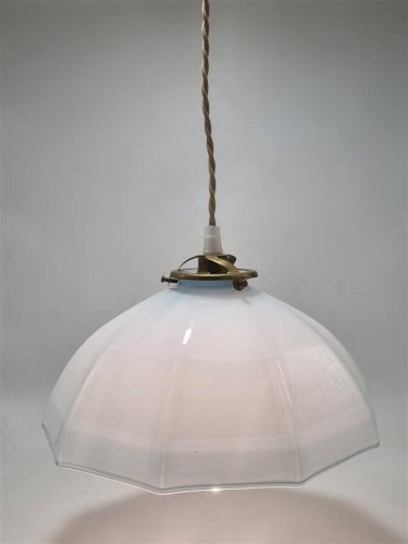 Suspension en opaline