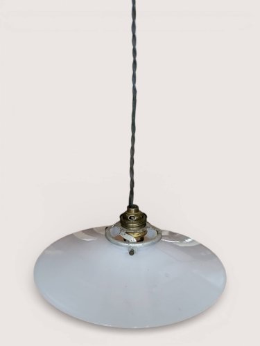 Suspension en opaline
