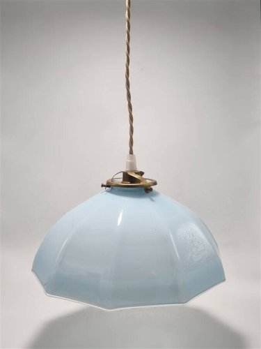 Suspension en opaline