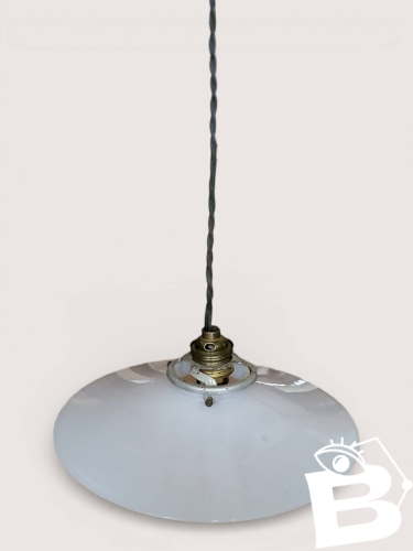 Suspension en opaline