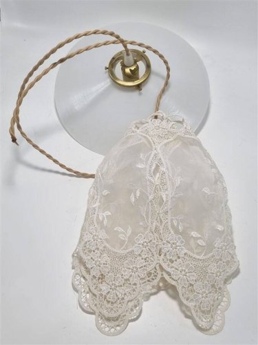 Suspension en opaline
