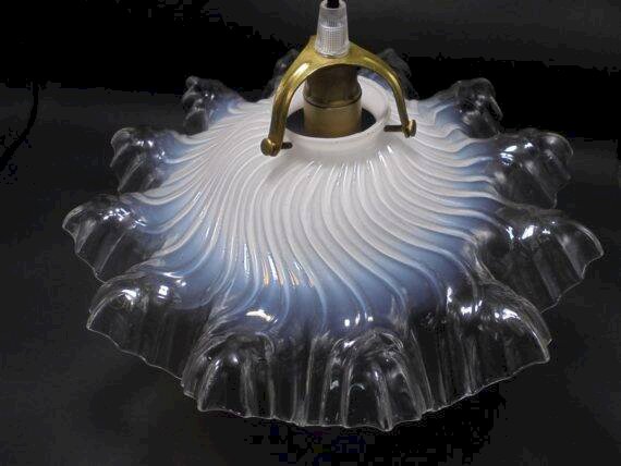 Suspension en opaline