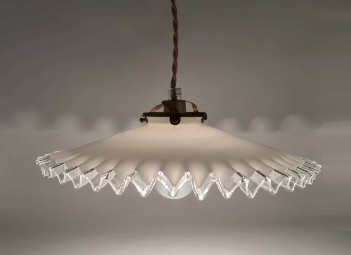 Suspension en opaline