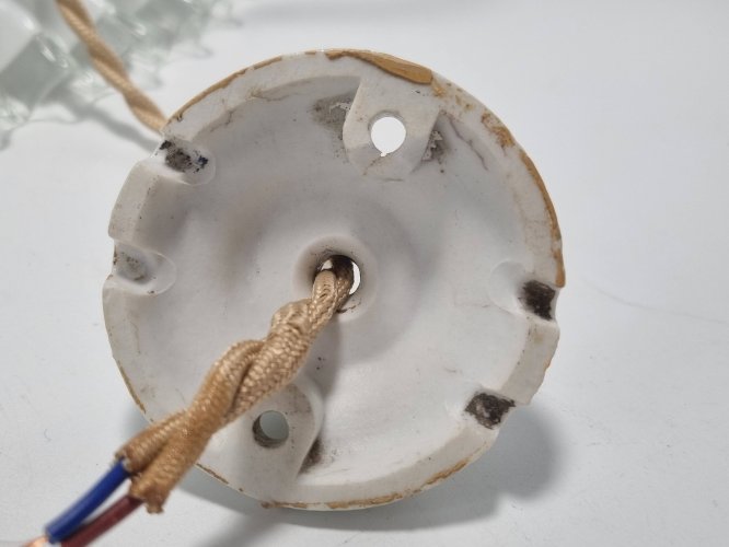 Suspension en opaline