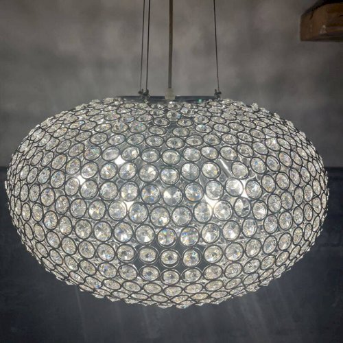 Suspension en perles de verre et métal chromé